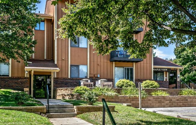 Welcome to Maple View Apartments