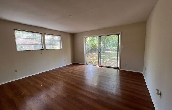 3 bedroom 2 bath in Windsor Forest