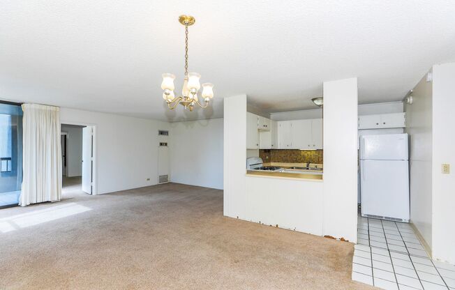 Aloha Towers - 2 bedroom, 2 bath corner unit with 1 covered parking stall