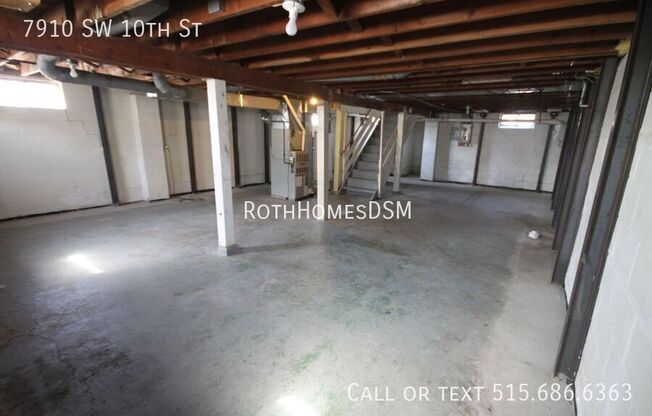 7910 SW 10 ST