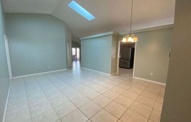 4 Bedroom 2 Bath home in Winter Springs for RENT!