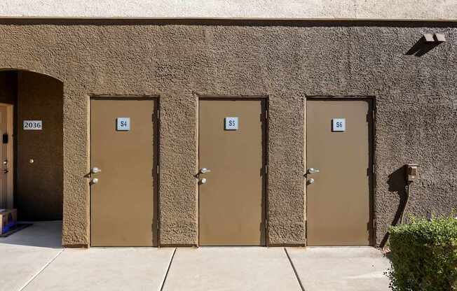 Exterior rentable storage