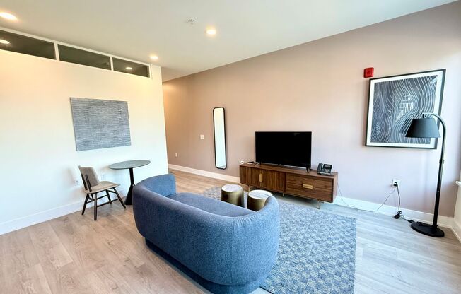 1 bed, 1 bath, 569 sqft, $2,099, Unit 407