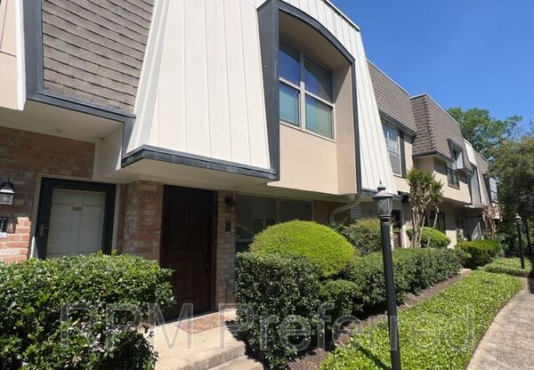 1805 STONEY BRK DR