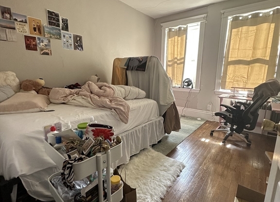 2 beds, 1 bath, 650 sqft, $3,400, Unit 303