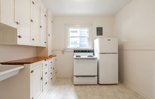 Studio, 1 bath, 370 sqft, $1,395, Unit 01 - 20