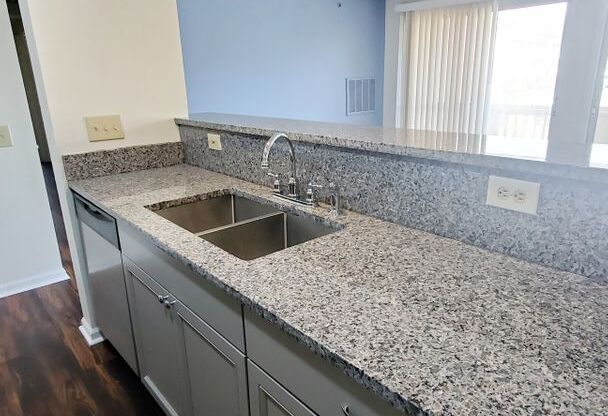 Updated condo across from UNCC!! Dont Miss this !!!!!