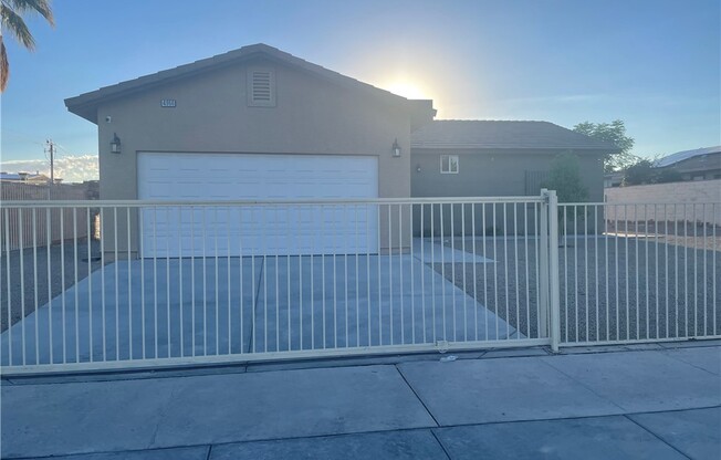 4966 ANDOVER DR