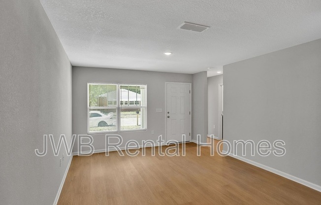 2117 MONCRIEF RD