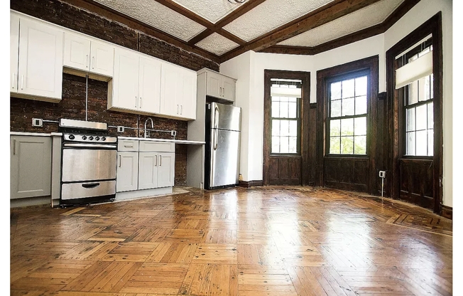 28 STUYVESANT AVE