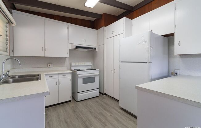 3Br/1Ba Aliamanu Gated Single Family Home
