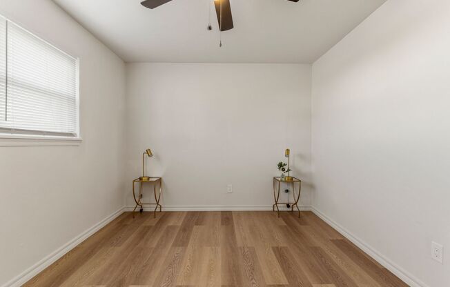 1 bed, 1 bath, 570 sqft, $950, Unit 82-102