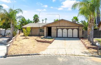 Cozy 3 Bed/2 Bath Home In Hemet!