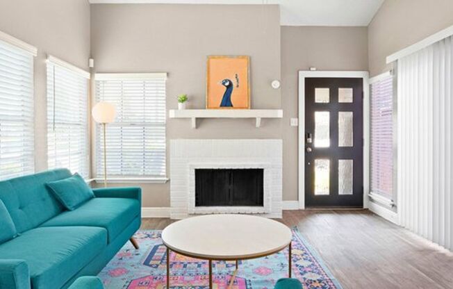 1 bed, 1 bath, 745 sqft, $890