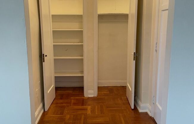 1 bed, 1 bath, 768 sqft, $1,450, Unit Royal York 809