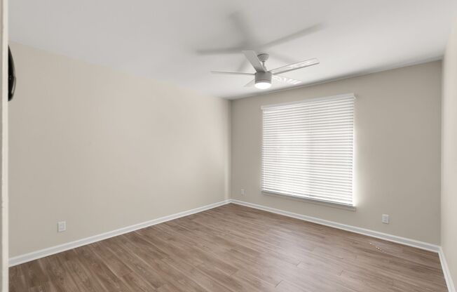 3 beds, 2 baths, 1,250 sqft, $2,800, Unit 101