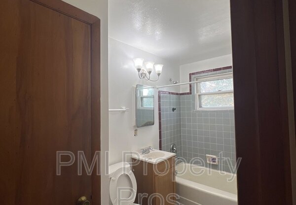 1981 W VILLARD AVE