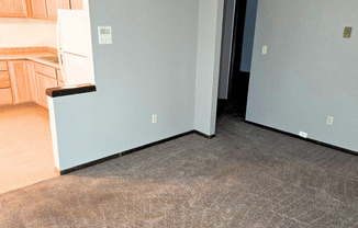 2 beds, 1 bath, $1,350, Unit Unit 6
