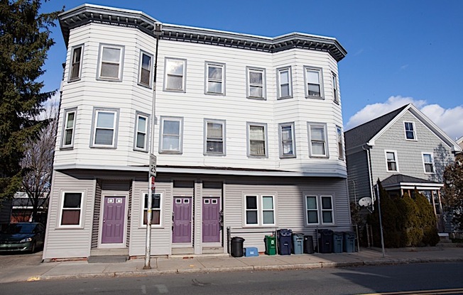 5 beds, 2 baths, $4,500, Unit 1R