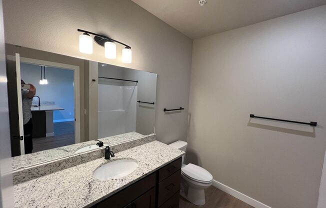 Studio, 1 bath, 545 sqft, $1,195, Unit 880-214