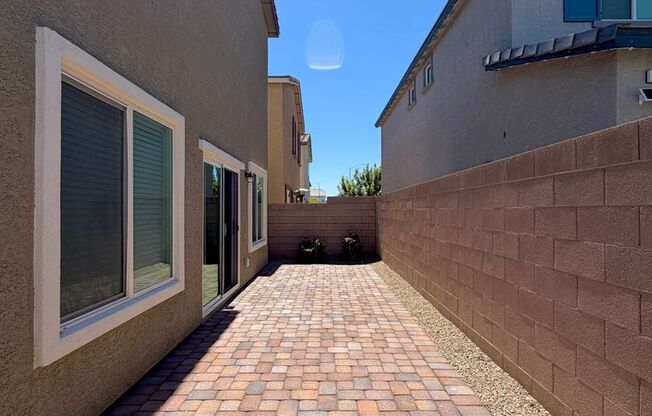 4 beds, 1.5 baths, $2,700