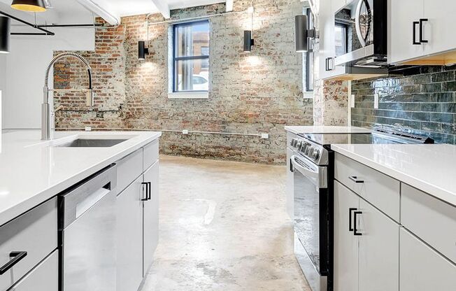 2 beds, 2 baths, 1,340 sqft, $1,925, Unit 101