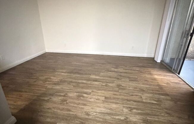 Studio, 1 bath, 435 sqft, $1,595, Unit 107