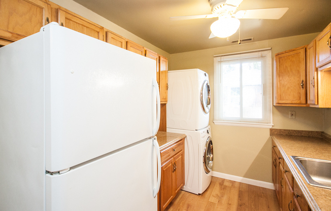 3 beds, 1 bath, $1,700