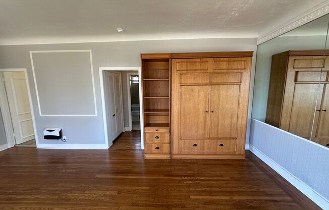 1083 Lombard Street (1053r)