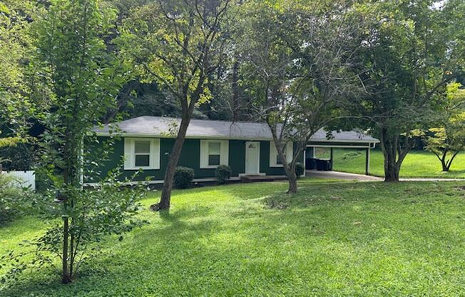 Renovated 3 bed 1.5 bath home located in Mableton