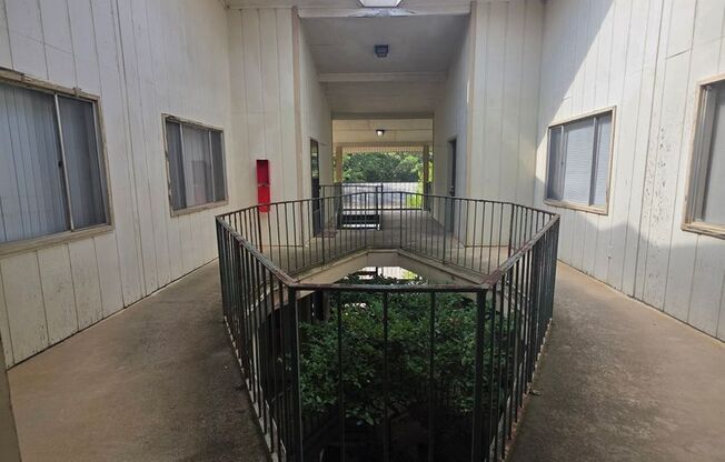 2 beds, 2 baths, $995, Unit E9