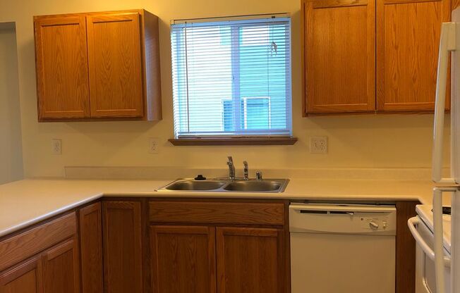 1 bed, 1 bath, 650 sqft, $1,300