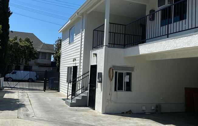 2 beds, 1 bath, $2,250, Unit 1