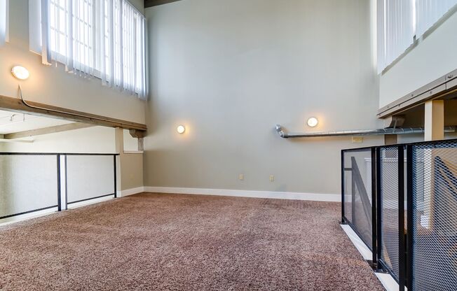 1 bed, 1 bath, 1,111 sqft, $1,613, Unit 3301-403