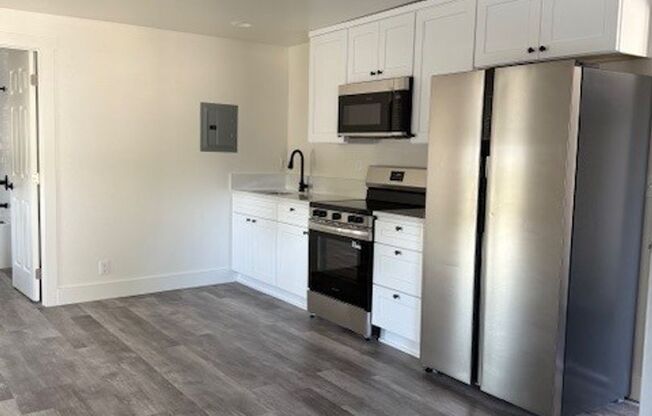 250-Edgewater 7-Plex