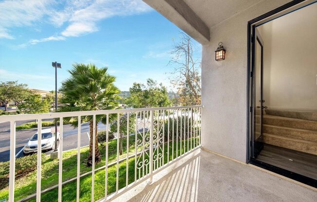 1583 SUMAC PL
