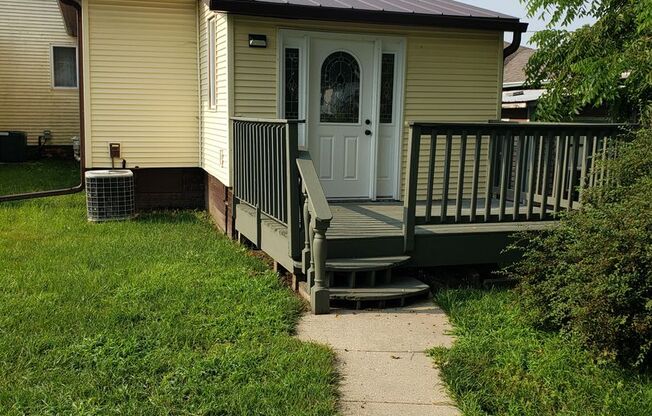 3 beds, 1 bath, $1,200