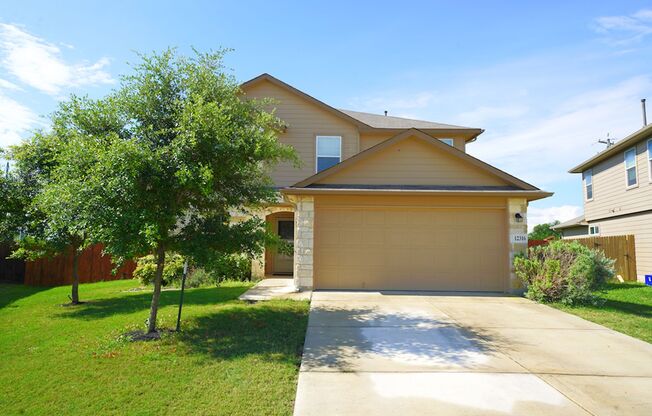 Gorgeous Selma Living with a Inground Pool! Realtor Commission: $625