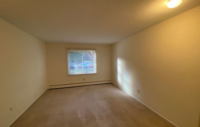 1 bed, 1 bath, 812 sqft, $1,250, Unit 101-115