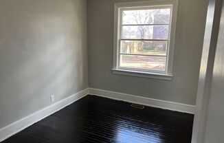 3 beds, 1 bath, $1,050