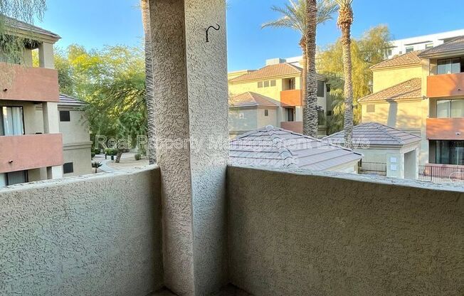 2 beds, 2 baths, 989 sqft, $1,395, Unit Unit 2089