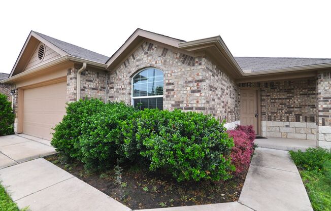 Spacious One-Story Home in Prime Hutto Location!