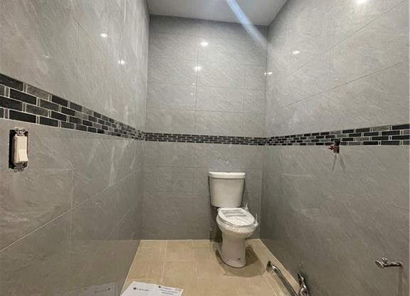 1060 NOSTRAND AVE