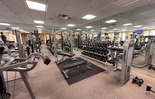 2 beds, 2 baths, $2,000, Unit # 334