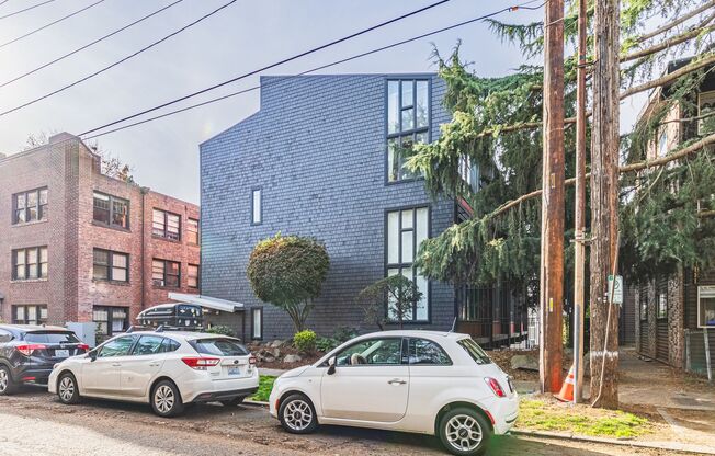 Thunderbird Apartments