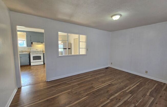 3 beds, 1 bath, $1,250