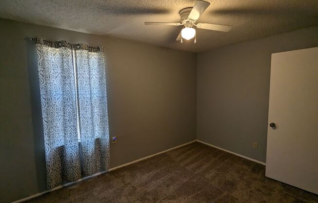 3 beds, 1 bath, $1,200