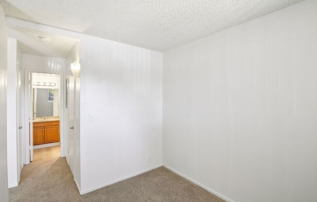 1 bed, 1 bath, 450 sqft, $850