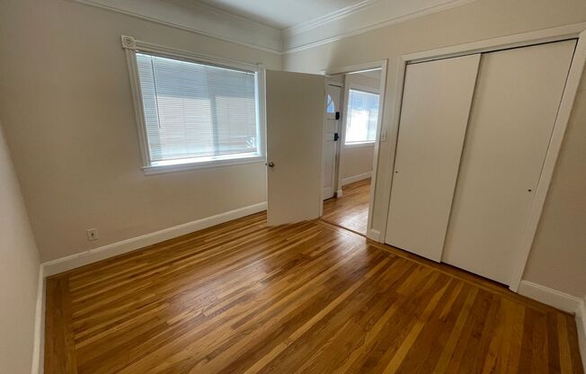 2 beds, 1 bath, 750 sqft, $3,500, Unit 3972half