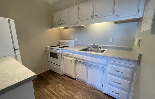 Studio, 1 bath, 400 sqft, $695, Unit Unit 58